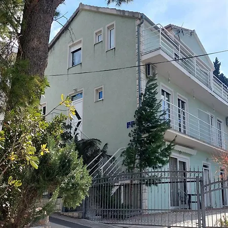 Smokvica - One Bedroom Balcony Apartment Starigrad Paklenica